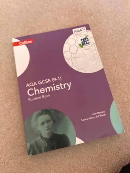 Photo of free Collins AQA GCSE chemistry textbook (RH1) #1