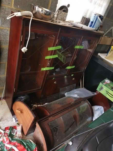 Photo of free Top half of a wine cabnet (Warlingham CR6) #1