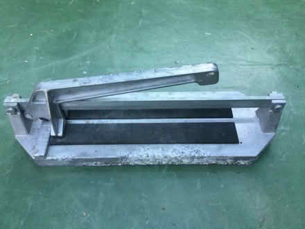 Photo of free Small tile cutter (Five Oak Green TN12) #1
