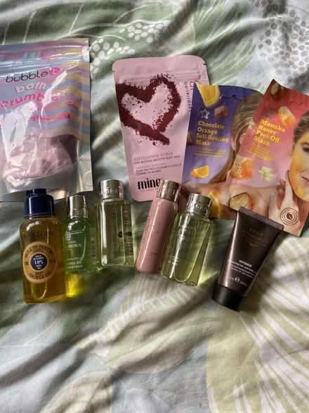 Photo of free Toiletries - shower gel, facemasks (Dean Court OX2) #1