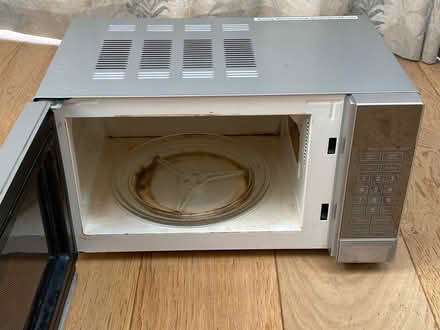 Photo of free Microwave 700w with rotating plate (South Farnham, GU9) #2