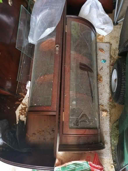 Photo of free Top half of a wine cabnet (Warlingham CR6) #2