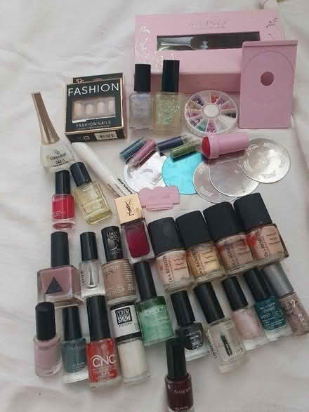 Photo of free Nail bundle inc varnish (BR6) #1
