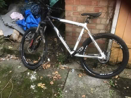 Photo of free Bike that’s a project (Clarence road LU7) #1