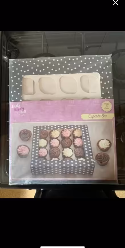 Photo of free Cupcake Box (Muswell Hill N10) #1