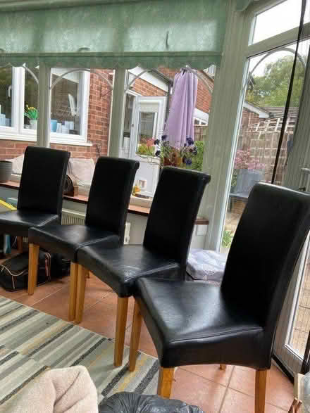 Photo of free 4 very comfortable dining chairs (Borough green TN15) #1