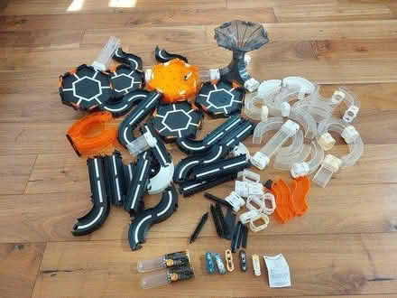 Photo of free Hexbug nano set (Guildford GU2) #1