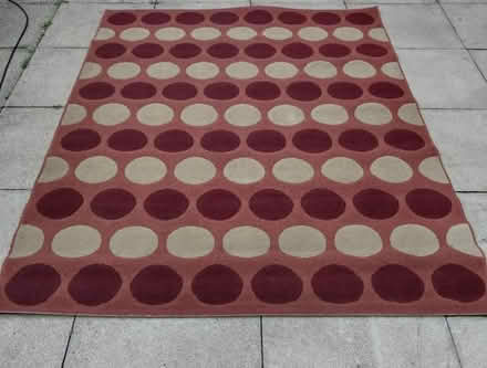 Photo of free Large rug (Leighton Buzzard LU7) #1