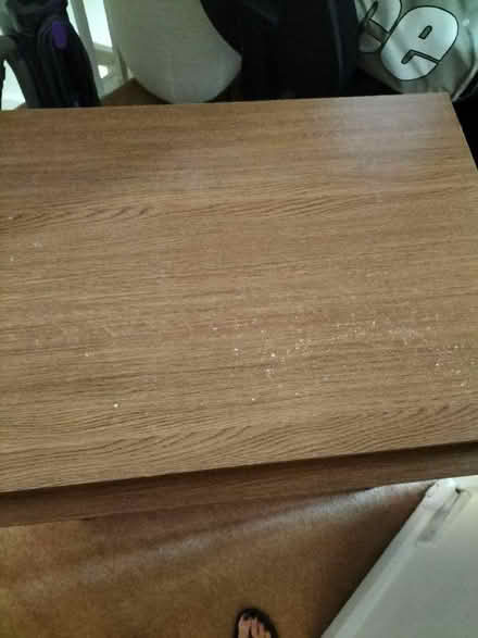 Photo of free Basic desk (Beddington SM6) #2