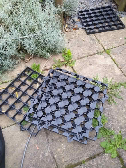 Photo of free 5x plastic base (Hackbridge) #1