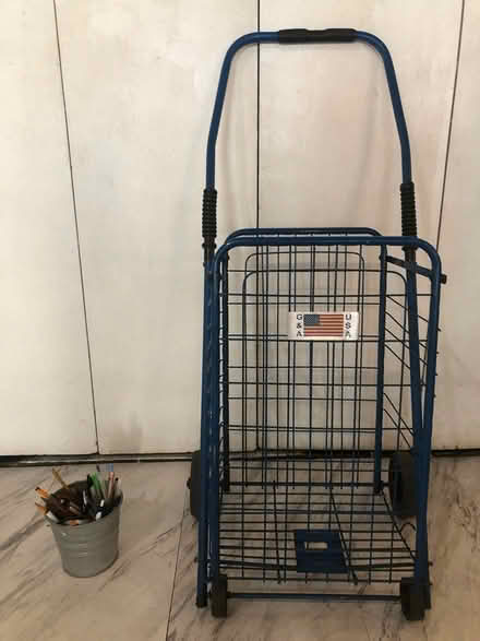Photo of free Metal shopping cart/Ikea can w pens (Lower Manhattan) #1