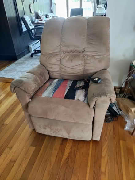 Photo of free Power lift chair (Attleboro) #1