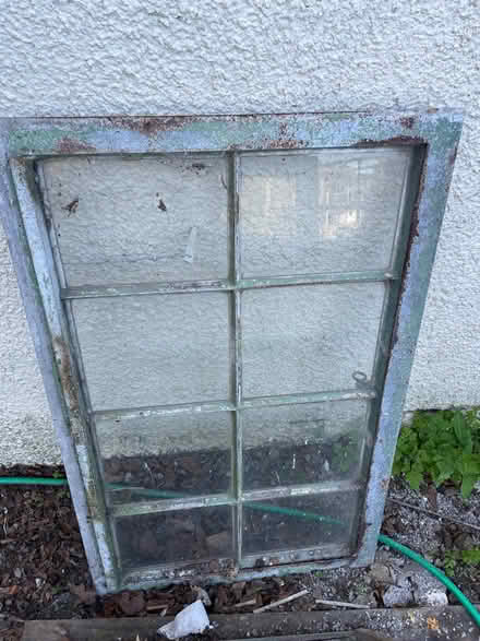 Photo of free window frame up-cycling cold frame (EH41) #1