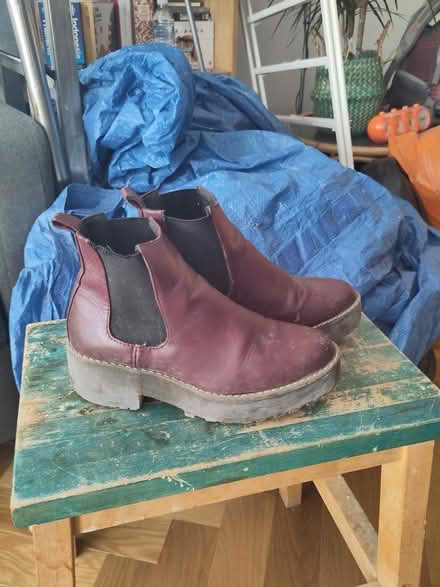 Photo of free Woman shoes size 3 (Hornsey Road N7) #2