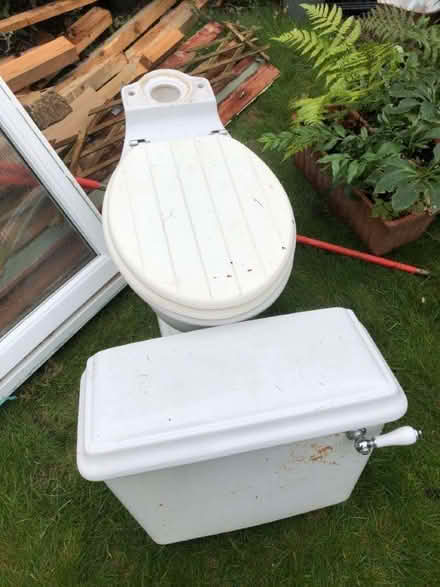 Photo of free Antique style close coupled toilet (Watford Heath WD19) #2