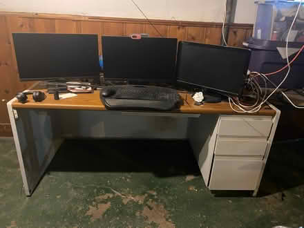 Photo of free Steelcase desk ( approx 6 ‘ x 3 ‘) (Portage park) #1