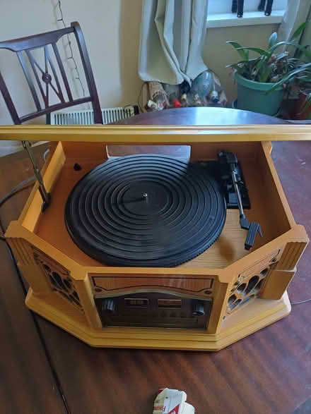 Photo of free retro stereo system (Trewoon) #2