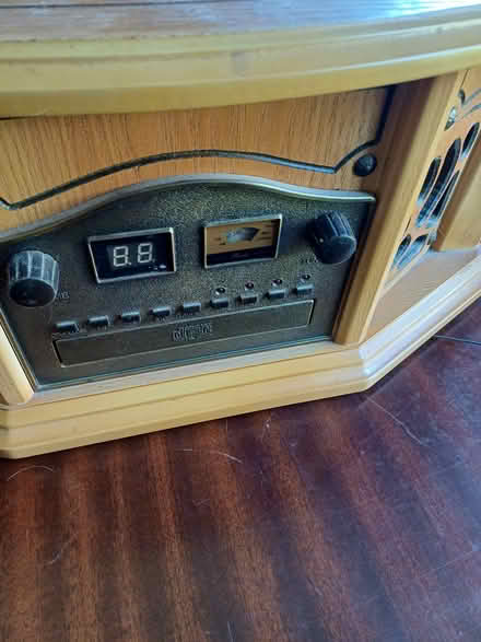 Photo of free retro stereo system (Trewoon) #3