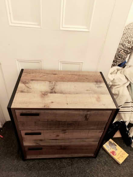 Photo of free Small chest of drawers (Walthamstow) #1
