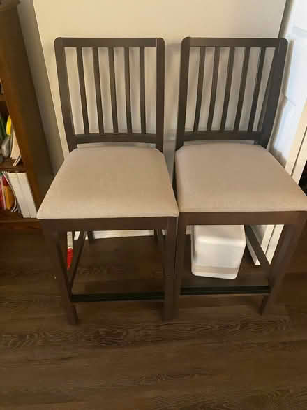Photo of free Bar height chairs (Chevy chase) #1