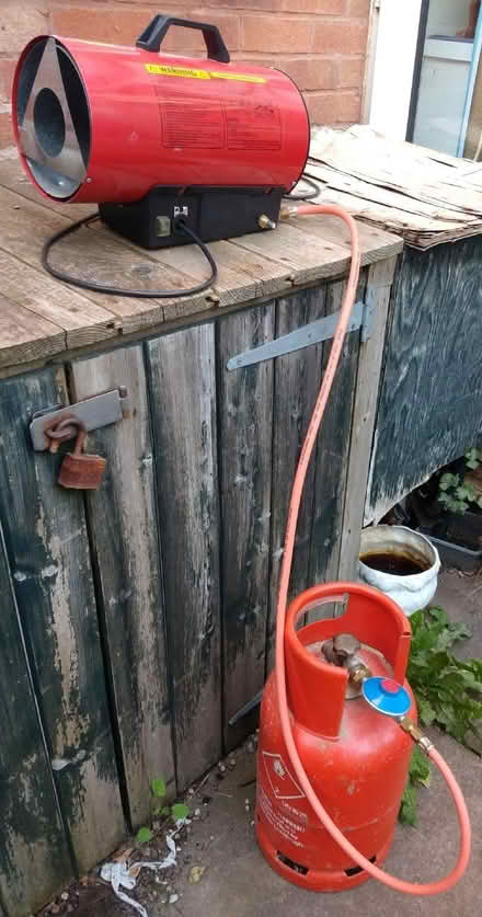 Photo of free propane space heater (Hampton Magna CV35) #1