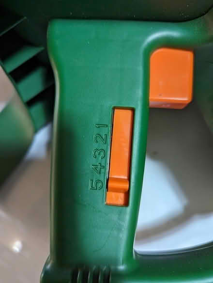 Photo of free Scott's brand lawn spreader (Hercules) #1