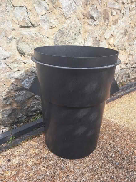 Photo of free Black Rubber Dustbin. No Lid. VGC (Eastbourne Town Centre) #2