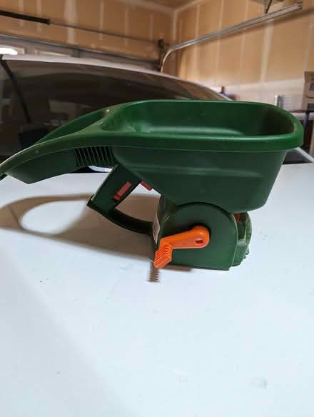 Photo of free Scott's brand lawn spreader (Hercules) #2
