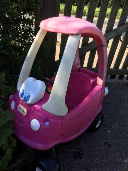 Photo of free Little tikes car (Morland CA10) #1