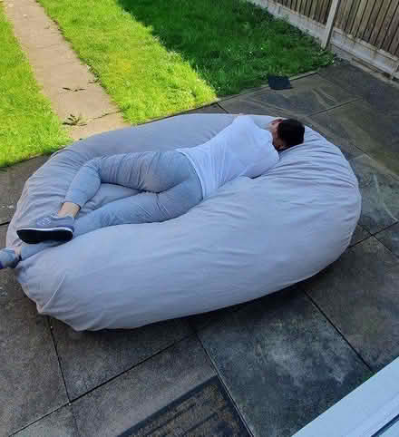 Photo of free Huge bean bag (dunstable) #1