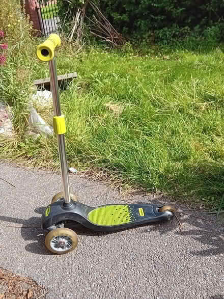 Photo of free Rugrat scooter - no brake (Heeley S2) #1