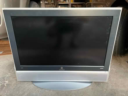 Photo of free 32 inch Vizio HD TV with remote (Rockville) #1