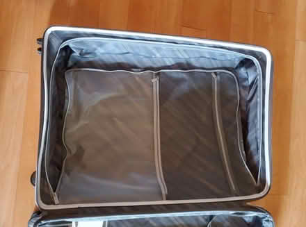 Photo of free Samsonite Voltage DLX 29", white (Far west side) #4