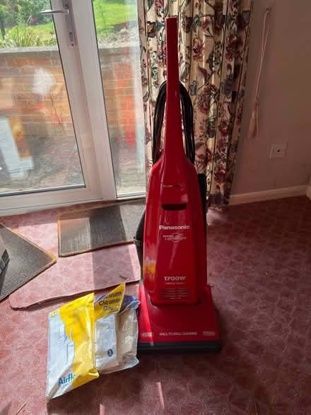 Photo of free Working hoover (Willington, Derbyshire) #1