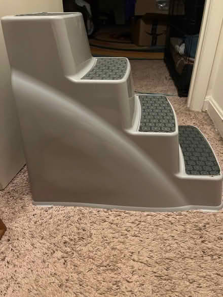 Photo of free Pet steps (Shannon Airport/Sylvania Hts) #2