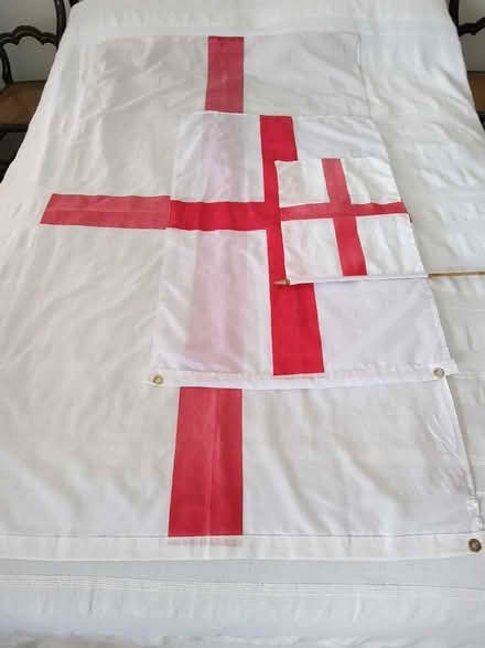 Photo of free England flags (Strawberry Hill TW2) #1