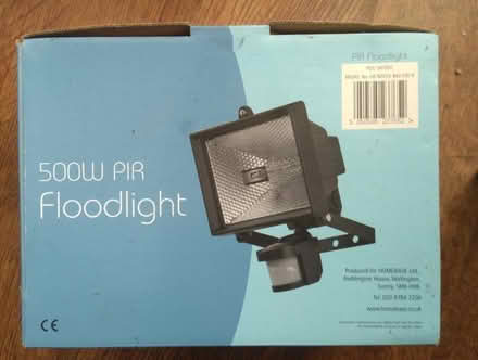 Photo of free SECURITY LIGHT with PIR. (Malvern Wells WR14) #1