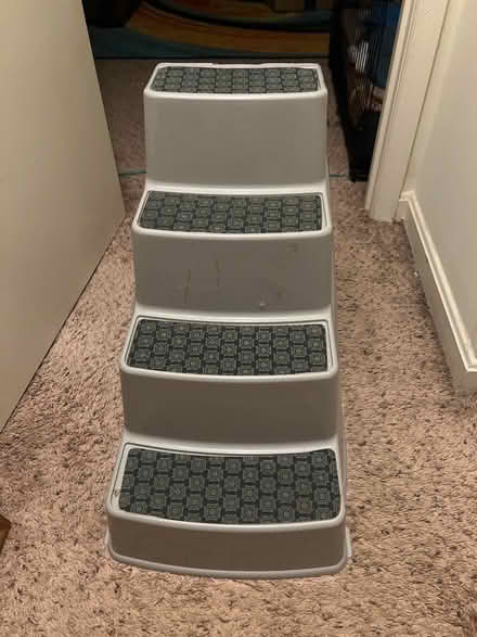 Photo of free Pet steps (Shannon Airport/Sylvania Hts) #1