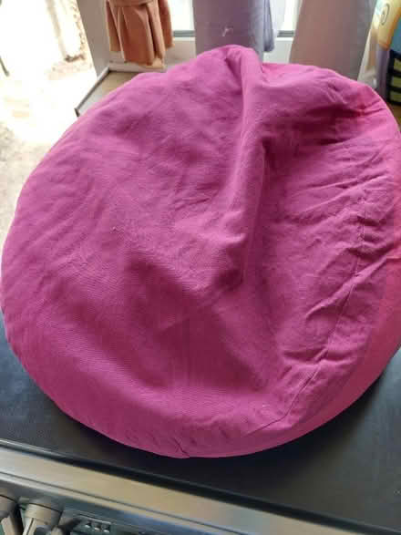 Photo of free Kids bean bag (Little Heath RM6) #1
