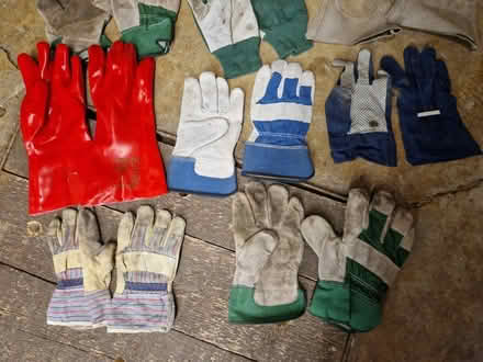 Photo of free Work gloves (LU6 North Dunstable) #3