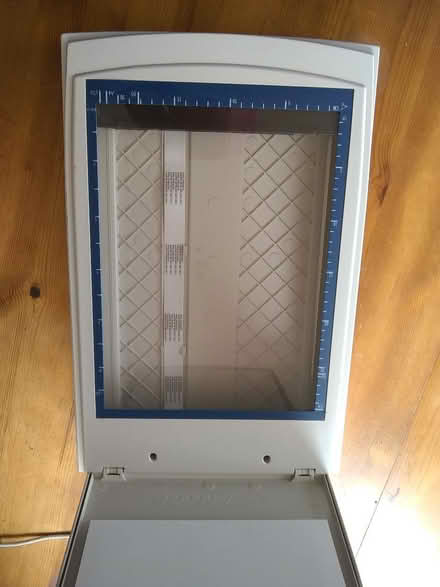 Photo of free Visioneer 4800 flatbed scanner (Brookvale RG21) #3