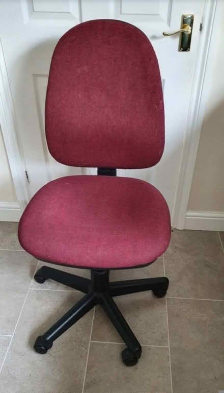 Photo of free Burgundy office chair (OX4, Littlemore) #1