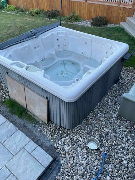Photo of free Hot Tub - 7 person (Russell, Ontario) #2