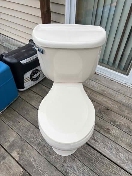 Photo of free Toilet (Saugerties) #1