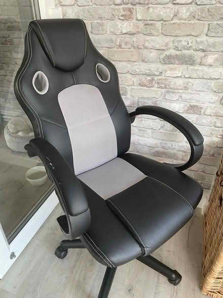 Photo of free Office Chair / Gaming Chair (Barming) #1