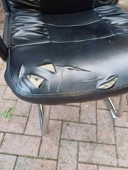 Photo of free Chair in need of love (Hemel Hempstead HP1) #4