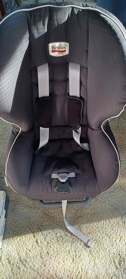 Photo of free Britax car seat (Letchworth SG6) #3