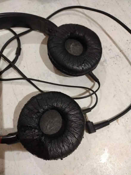 Photo of free Sony headphones (Southborough TN4) #2