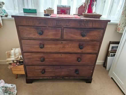 Photo of free Solid chest of drawers maybe mahogany (Kenilworth CV8) #2