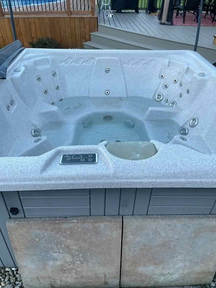 Photo of free Hot Tub - 7 person (Russell, Ontario) #3